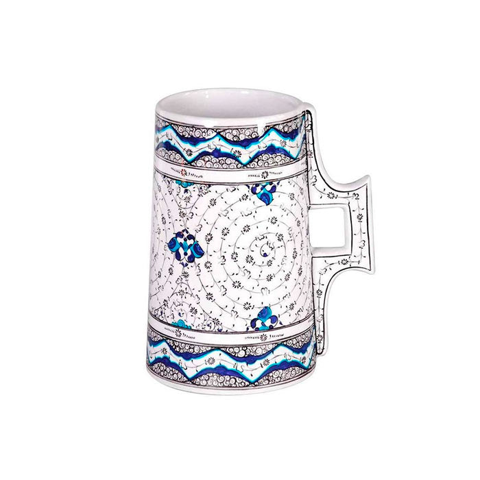 Iznik tankard with golden horn design